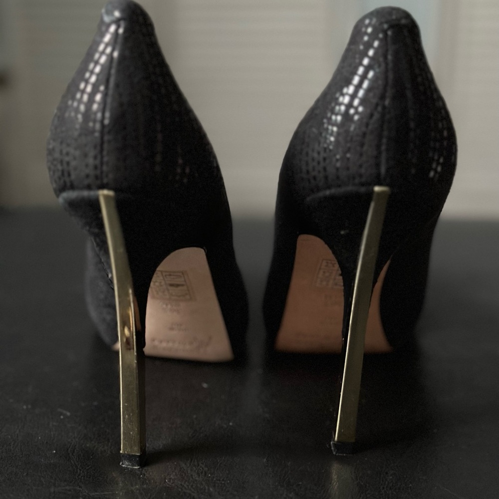 Guess by Marciano Black and Gold Textured Heels